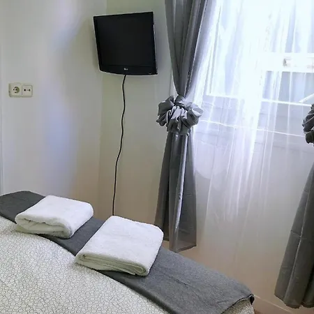 Apartamentos TravelStep La Latina-3